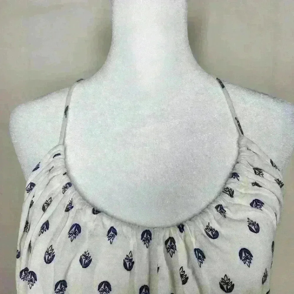 Old Navy women's sleeveless floral blouse white size small - Picture 3 of 8